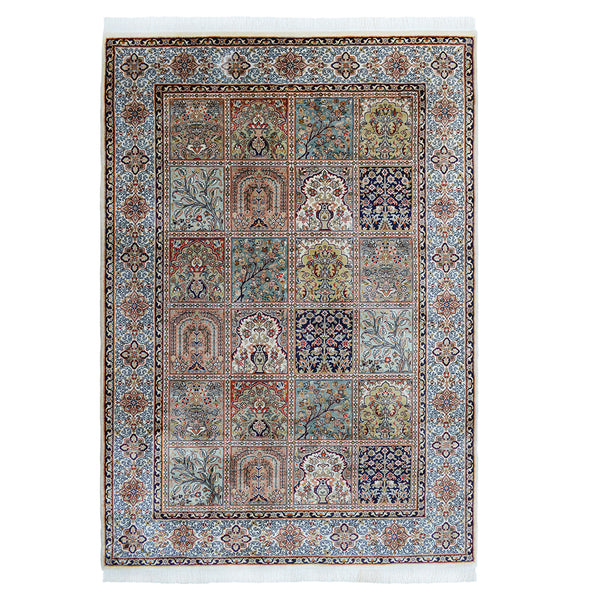Hand woven silk pile carpet - 122 x 187cm