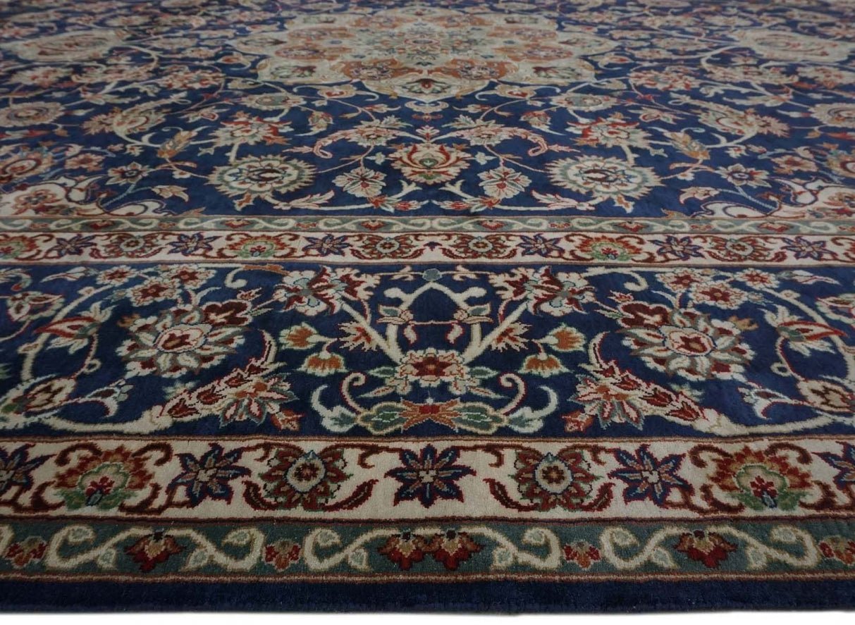 A Fine Kashan design silk pile carpet - Brights of Nettlebed Hand Woven Silk Rug